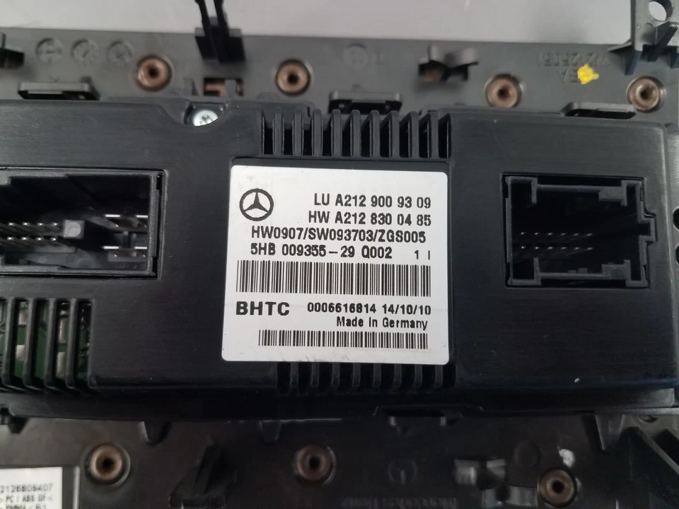 Panel de control climático Mercedes Benz AMG E 63 2011 #8509 H5 Foto 4 de 4