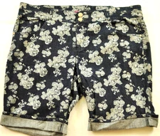 women's Pure Energy shorts size 24 denim blue with floral print stretch 
