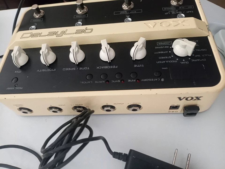 Vox Delay Lab & Power supply 银色  — 第 2/2 张图片