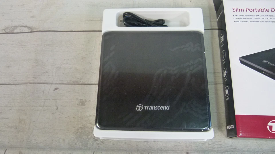 Grabadora de DVD portátil Transcend extra delgada TS8XDVDS-K negra Foto 3 de 4