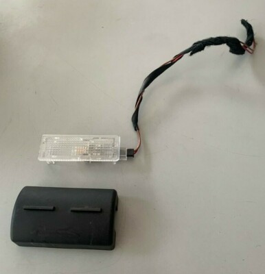 04-07 BMW 545i E60 FOOTWELL INTERIOR LIGHT LAMP W/ COVER 51.45  