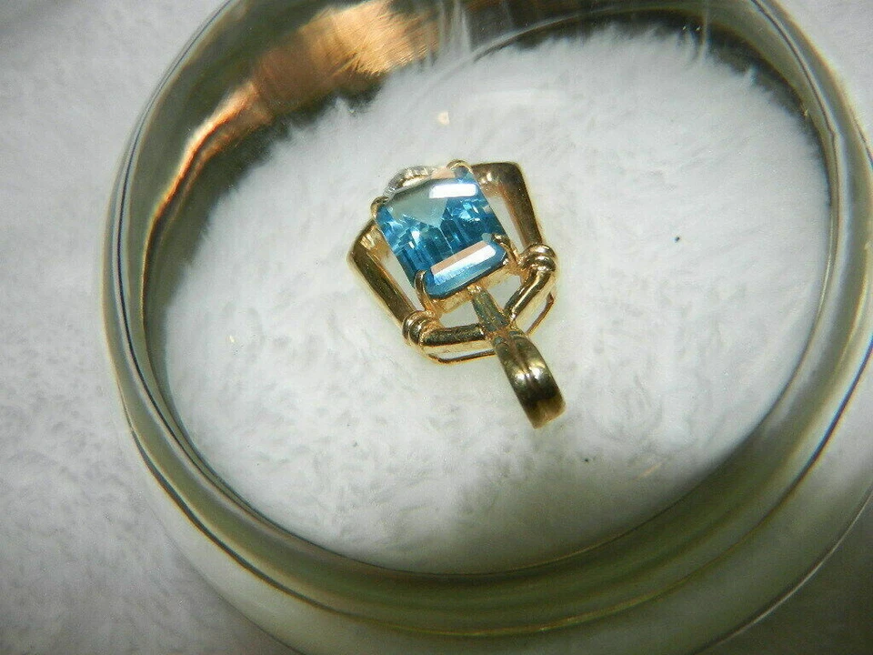 2 ct Emerald Cut Aquamarine And Diamond Pendant Necklace 14K Yellow Gold Finish - Image 3 of 4