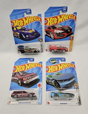 Hot Wheels 2023 1:64 Mustang Funny Renault Sport Solar Reflex Nissan Maxima New