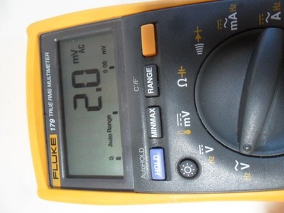 Super Clean Used Fluke 179 TRMS Handheld Meter w/ Fluke Leads Multimeter Works