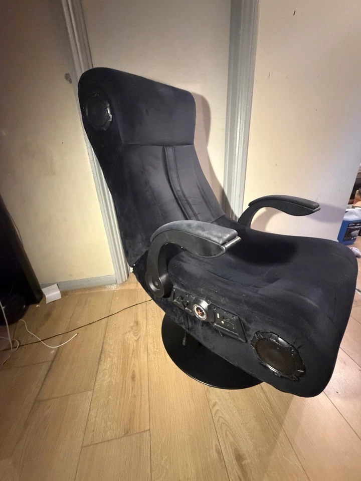 DELUXE 4.1 AUDIO FABRIC CONSOLE GAMING CHAIR - BLACK, photo 2 of 5