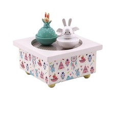 Trousselier Spieluhr mit tanzenden Figuren Hase Engel Hase & Mama Hase