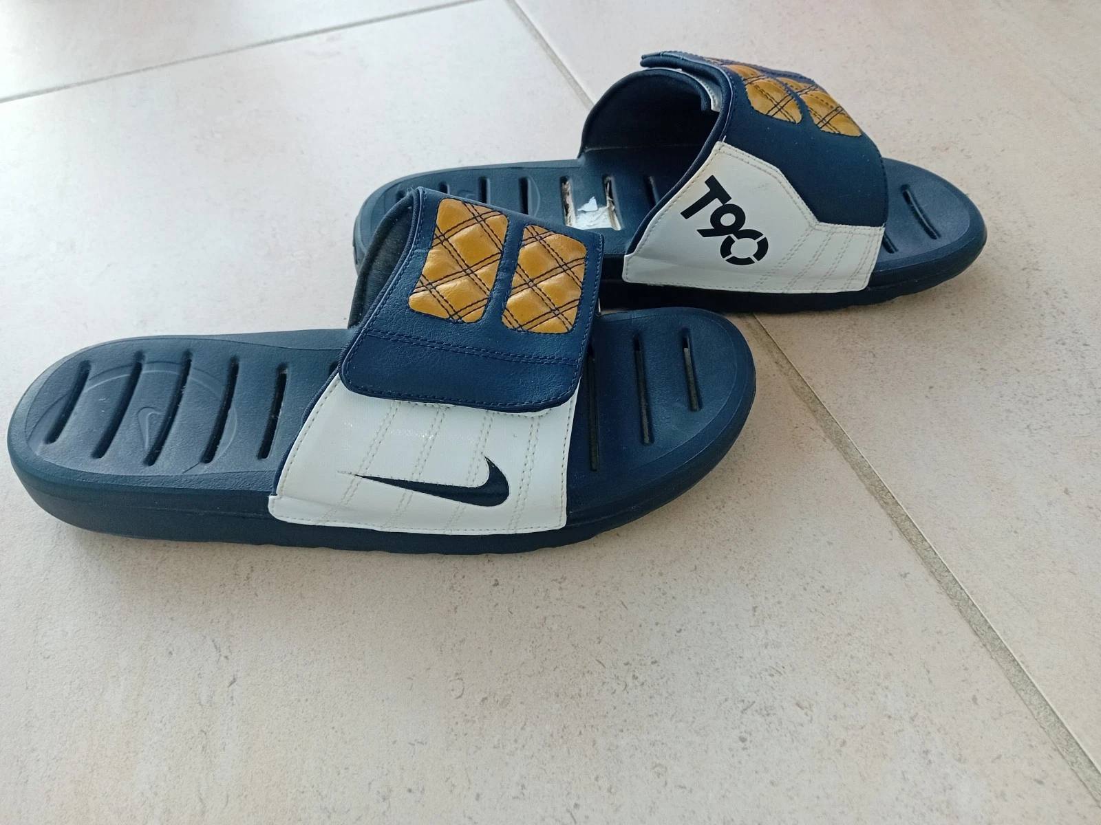 infradito nike totale 90