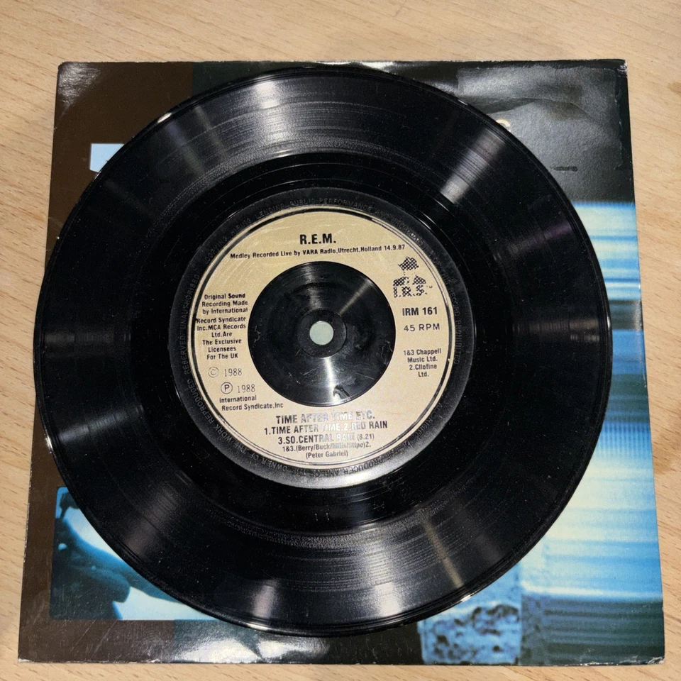 Finest Worksong : R.E.M. : 7 inch vinyl - Image 4 of 4