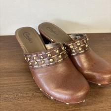 Candie s Women s Vintage Brown Leather Studded Closed Toe Clogs Sz 9.5