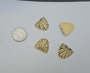 Vintage Scrimshaw Style Bakelite Buttons Set Of 4