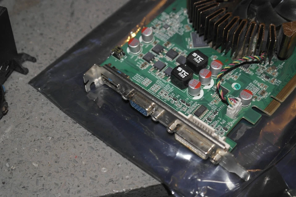 Nvidia GeForce 9800 GT 512MB GDDR3 PCI-e 16* VGA DVI HDMI video card Leadtek - Image 4 of 4