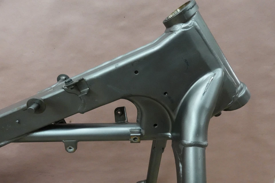 2007-2013 KAWASAKI VULCAN 900 VN900 VN900C CHASSI QUADRO PRINCIPAL - Imagem 4 de 4