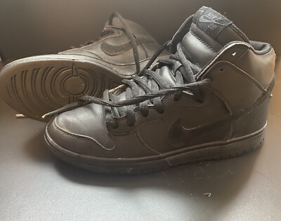 black out dunks