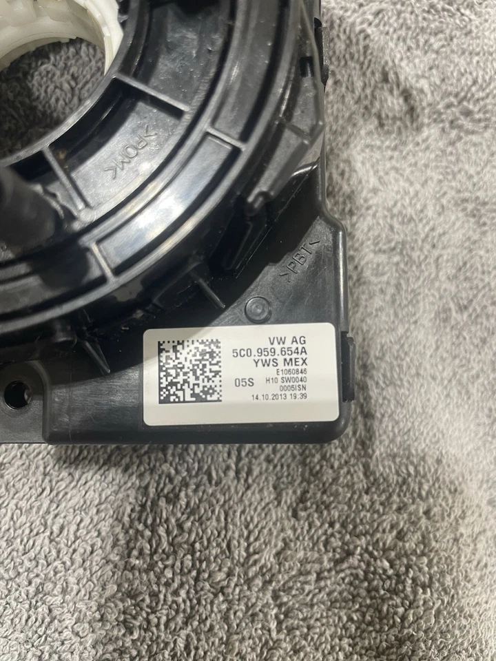 Módulo sensor de ángulo del volante OEM Volkswagen MK6 Foto 3 de 3