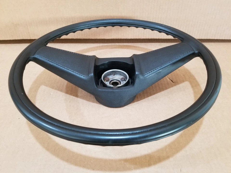 Volante Silverado original de fábrica para camioneta Chevy 78-87 carrocería cuadrada Foto 3 de 4