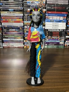 monster high neighthan rot doll
