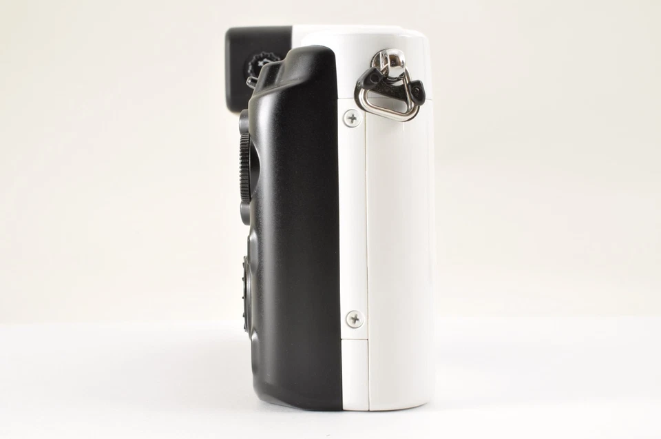 [US Duty Paid] Nikon 1 V1 weiße spiegellose Kamera & 10 mm Objektiv Kit in... - Bild 4 von 4