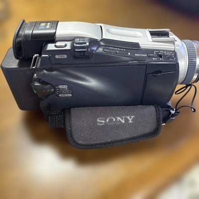 Sony Handycam DCR-TRV18 Silver Camcorder Video Camera MiniDV 10x