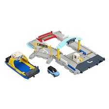 Matchbox Ferry Port Playset with Detachable Ferry Boat, Includes 1 Land Rover...