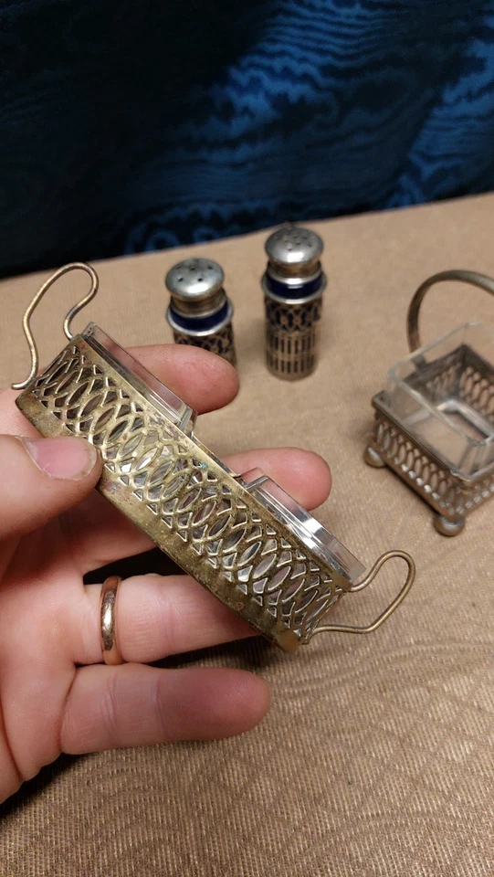 Antichi Accessori Da Tavola Sale Pepe E Piccole Ciotoline Bagno Argento 1800 - Immagine 3 di 4