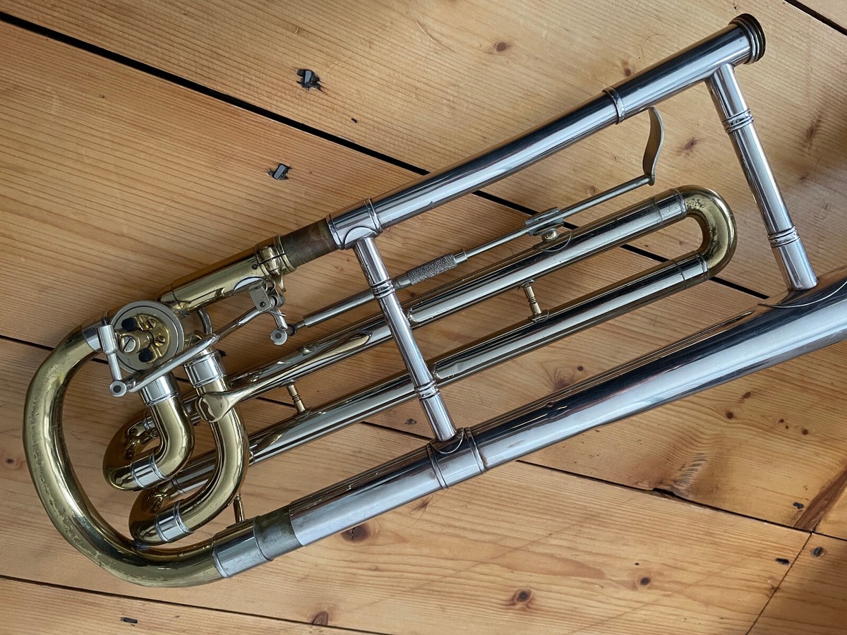 Old Boosey and Hawkes Sovereign Trombone stamped SOV 547 on slide