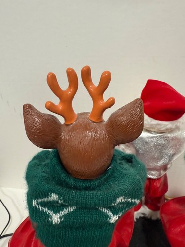 Santa And Deer-etts Reindeer Animated Musical White Christmas Video …… No Box - Picture 4 of 10