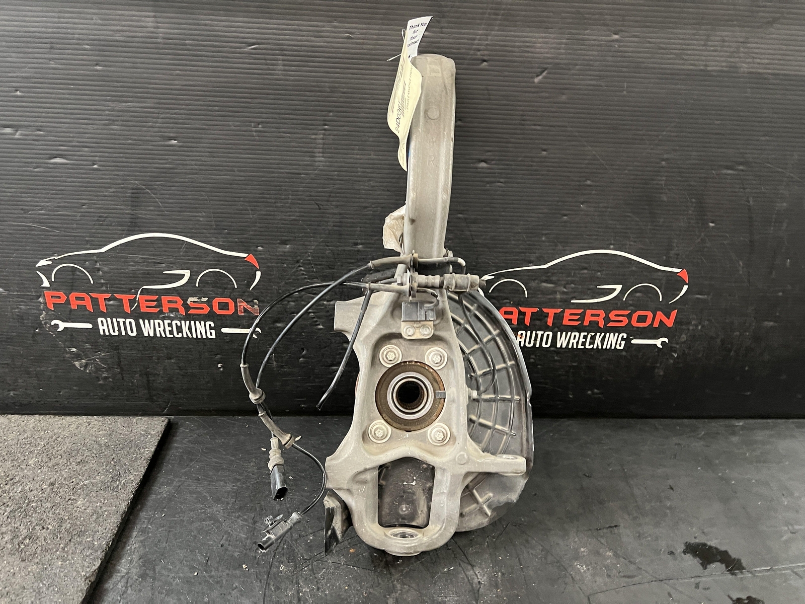 17-22 MASERATI QUATTROPORT FRONT PASSENGER RIGHT SPINDLE STEERING KNUCKLE