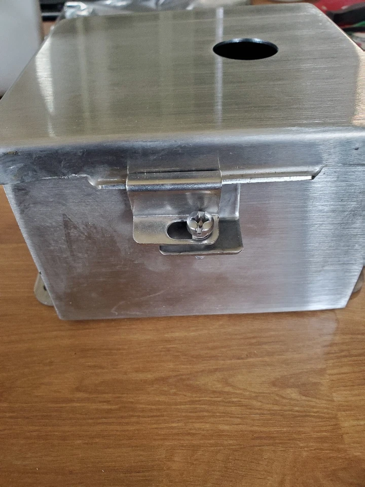 New Cooper B-Line 664-4XSS6 CHC SPL316  Stainless Steel 6x6x4 PB Encl. w/30mm  - Image 2 of 3