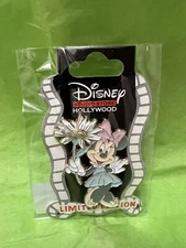 MINNIE MOUSE flower PETALS & PALS DISNEY DSF DSSH LE pin