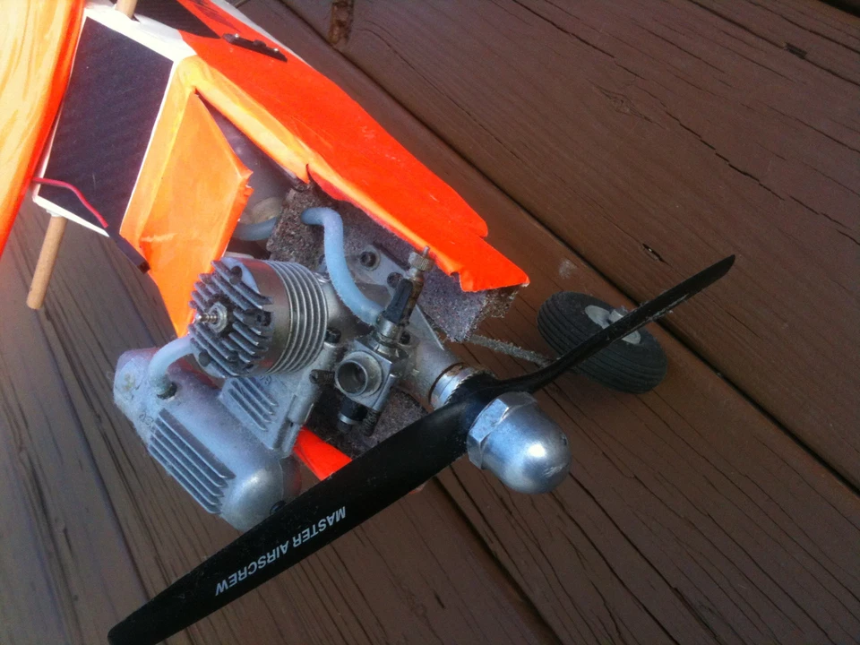 Vintage Carl Goldberg Eaglet 50 OS .25 motor - Image 3 of 4