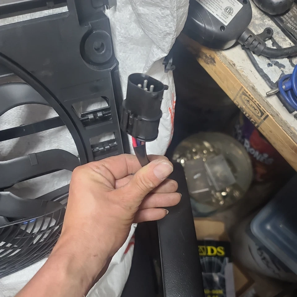 Conjunto de ventilador de refrigeración del radiador del motor para BMW 740i/740iL/750iL 1996-1998 621-209 Foto 3 de 4