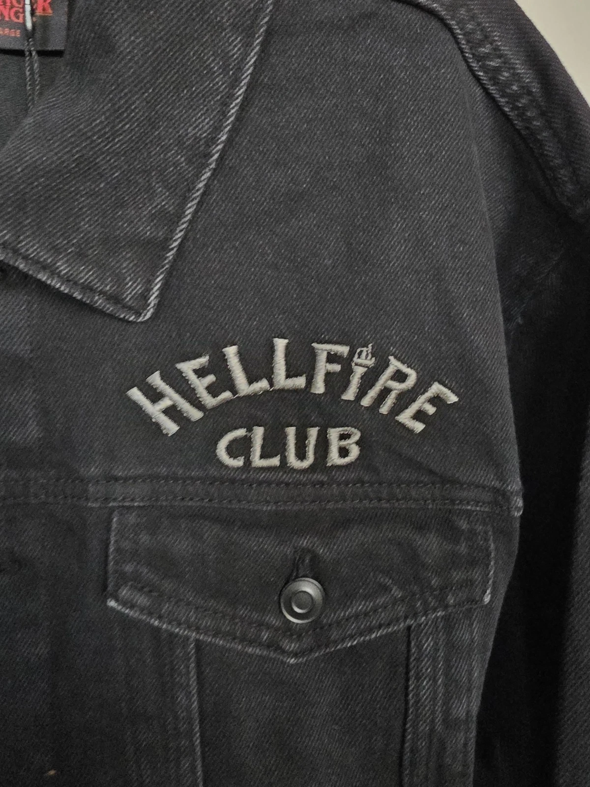 Stranger Things Hellfire Club Denim Jacket embroidered Black XL Mens/Unisex - product detail image 6