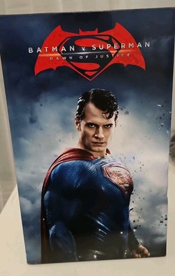 Batman vs. SUPERMAN - SUPERMAN STATUE 45 CM RESIN / MUCKLE OXMOX