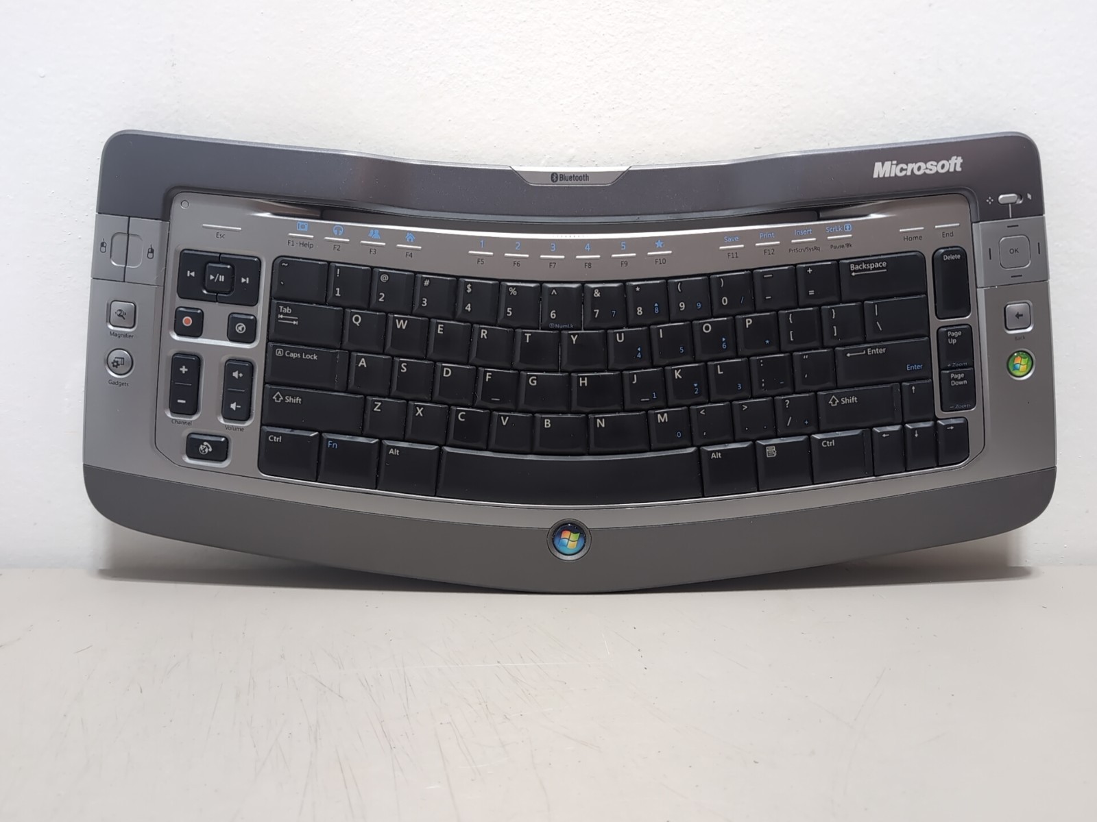 Microsoft Wireless Entertainment Keyboard 7000 1073 Bluetoot