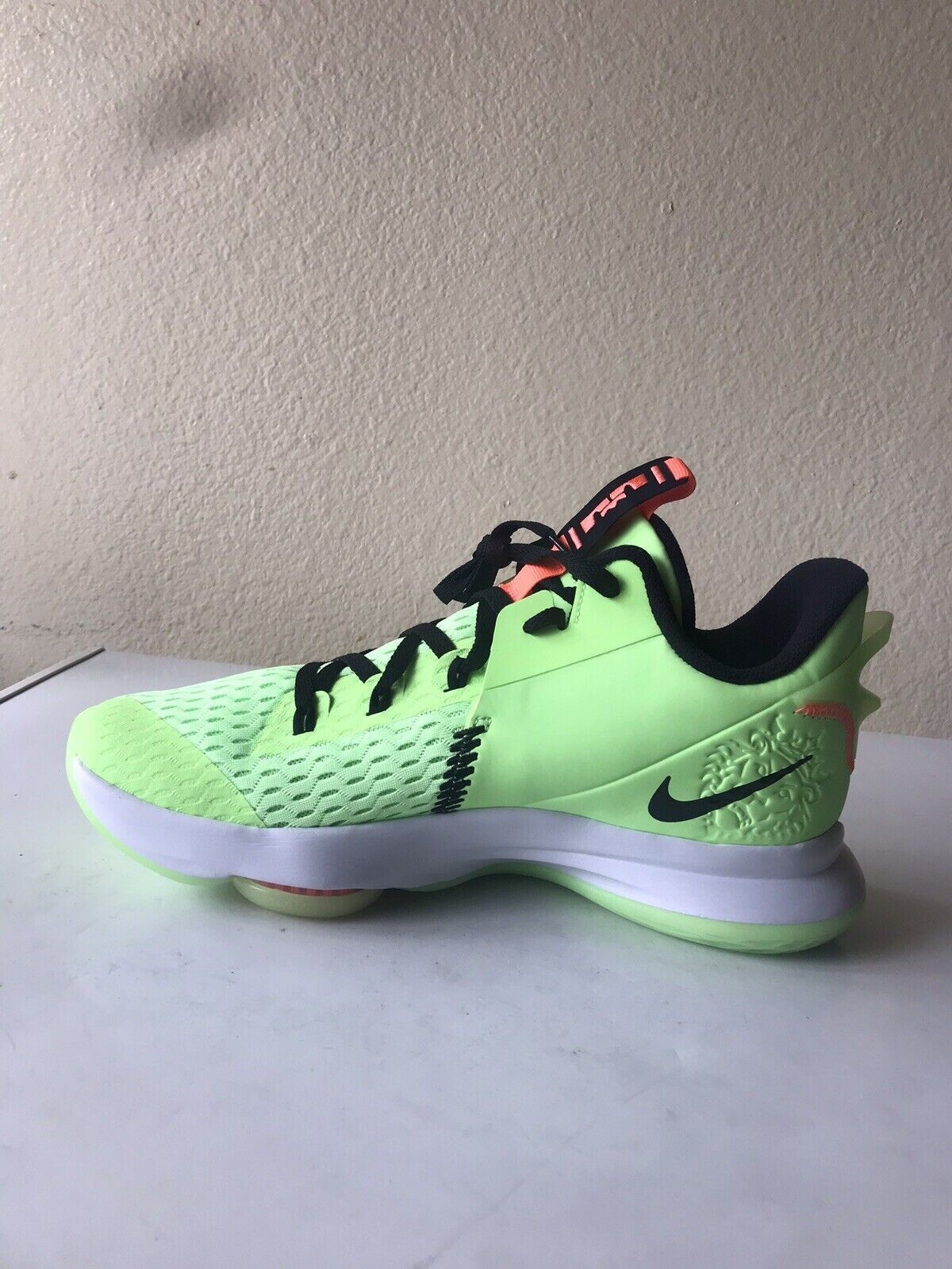 Size 12- Nike LeBron Witness 5 Grinch Lemon Green CQ9380-300