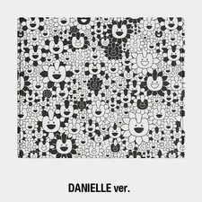 NewJeans 'Supernatural' X MURAKAMI Cross Bag ver Target Exclusive CD Danielle