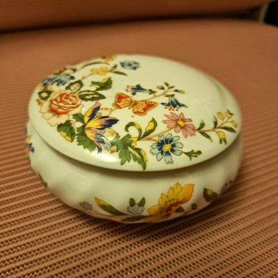 AYNSLEY Cottage Garden, Schmuckschatulle mit Deckel Porzellan England 1980er