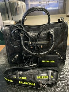 balenciaga city logo