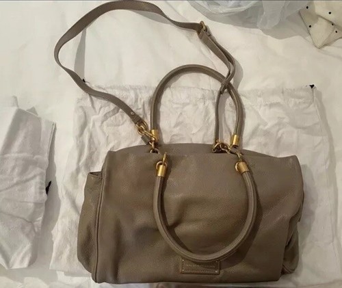 Marc by Marc Jacobs Too Hot To Handle Large Leather Tote Bag Cement/Taupe - Picture 9 of 12