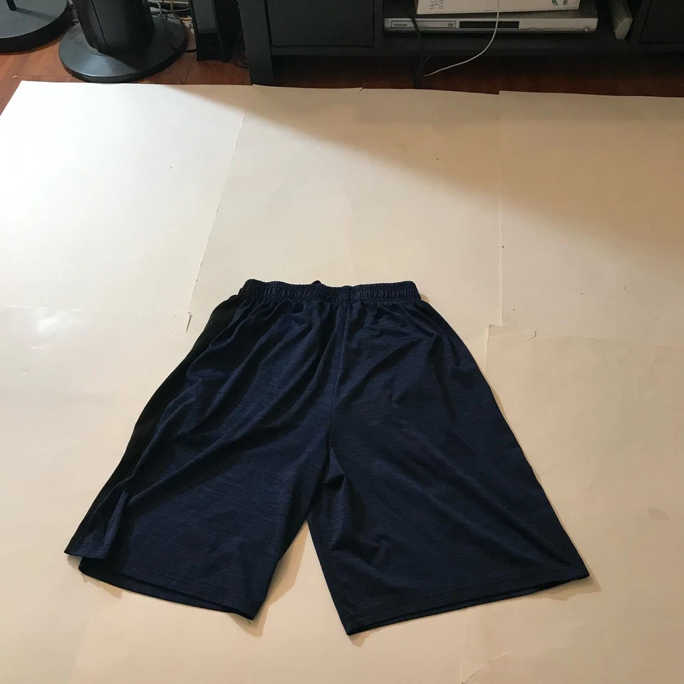 ESSENTIAL ELEMENTS Shorts Men’s M - Image 2 of 4