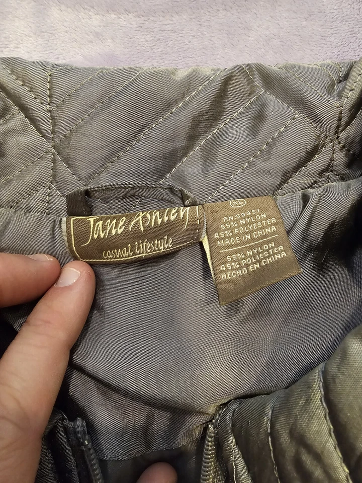 JANE ASHLEY quilted Puffer Lightweight Gray coat Jacket Size XL Hemmed Sleeves - Image 2 of 4