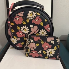 Kate Spade Traveler Road Trip Floral Print Round Crossbody L-zip -  With Wallet