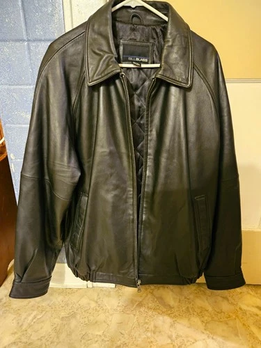 Bill Blass Men’s Black Leather Bomber Jacket Full Zip Quilted Lining Size L - product listing photo