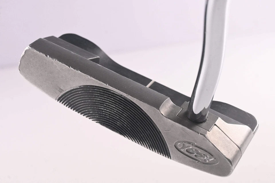 Yes! C-Groove Donna Putter / 33 Inch - Image 2 of 4