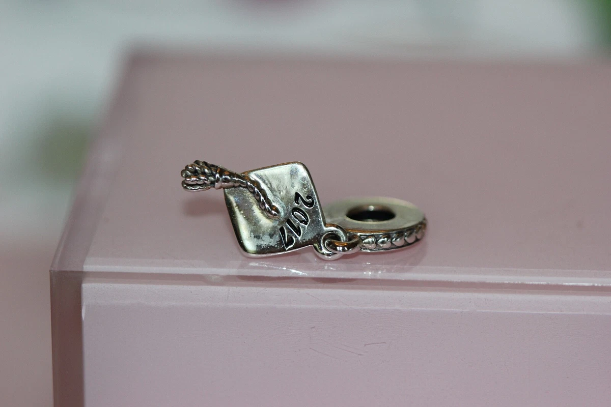 Graduation Charm, PANDORA