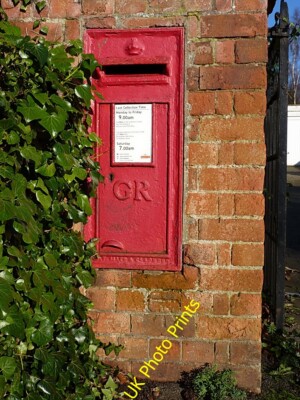 Photo 6x4 Wallbox & OS benchmark in Marston Green Elmdon/SP1783 Wallbox  c2016