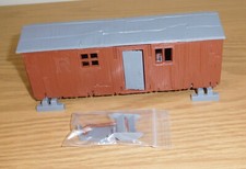 PLASTICVILLE USA O  S GAUGE RAILROAD WORK CAR PLASTIC KIT BROWN DARK GREY ROOF