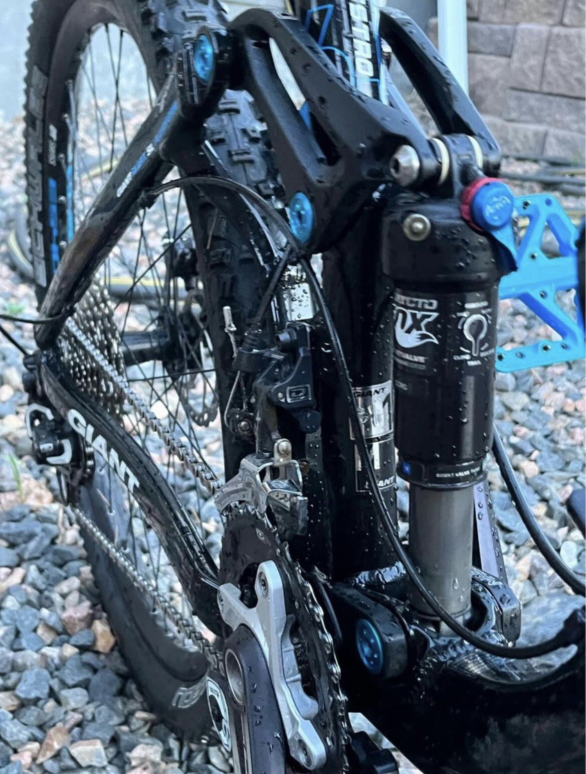 full suspension mountain bike