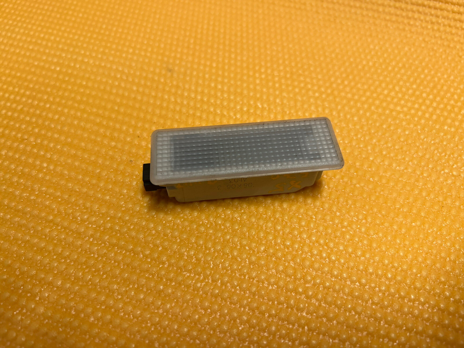 🔧20072010 BMW X5 E70 DOOR PANEL DASH INTERIOR COURTESY LIGHT LAMP HELLA OEM eBay