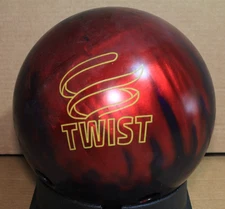 Brunswick twist bowling ball 11 Lb 15.6oz Dark Red, Purple